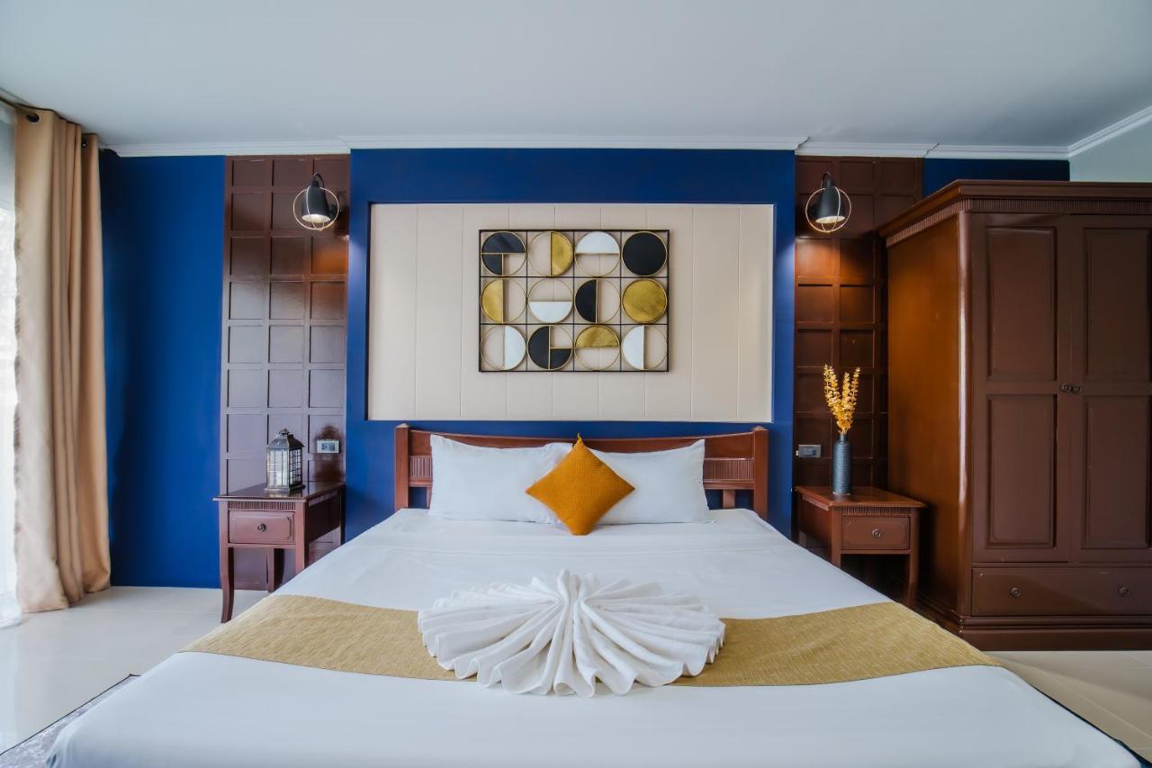 Time Out Hotel Patong 外观 照片