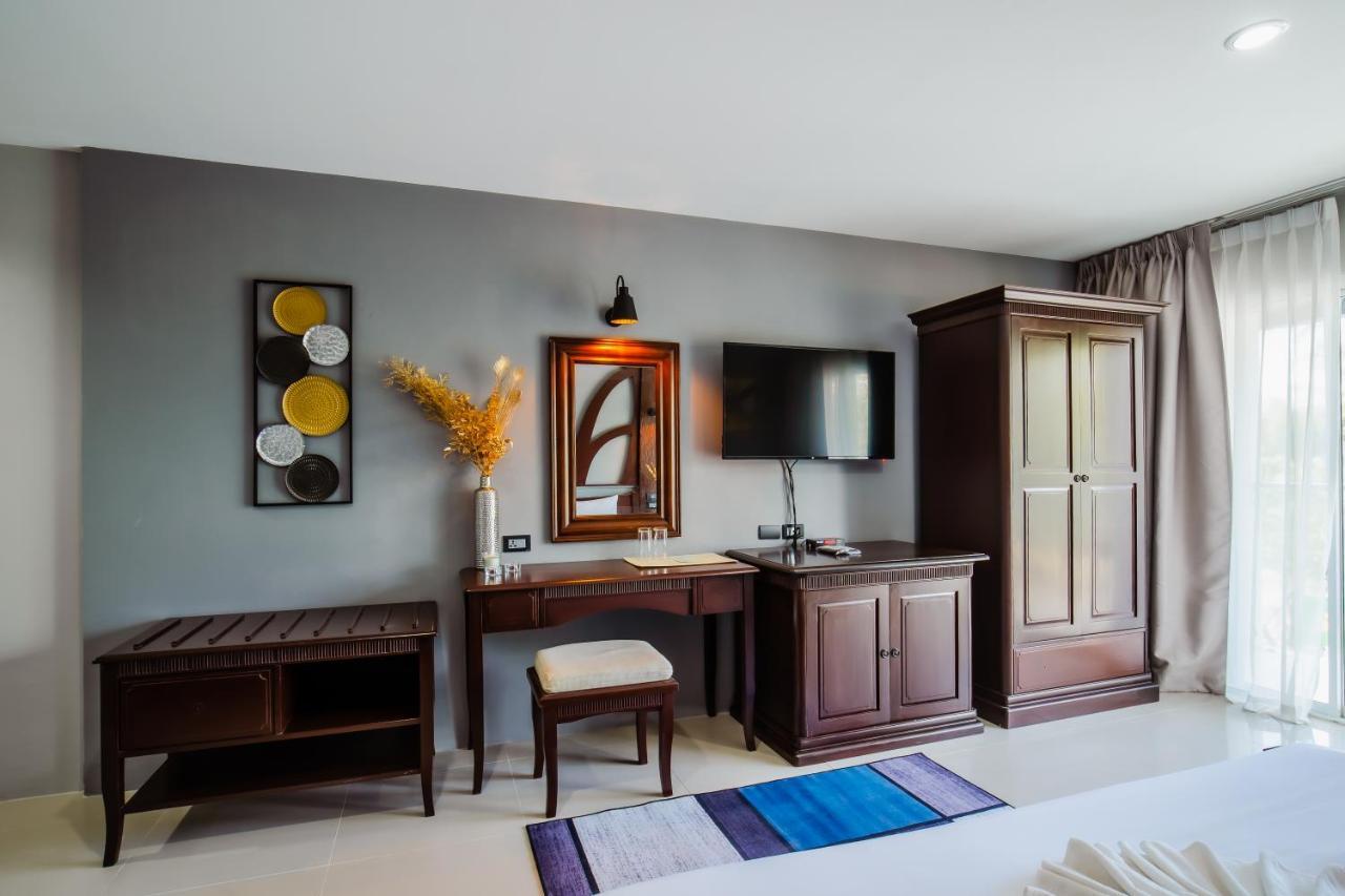 Time Out Hotel Patong 外观 照片