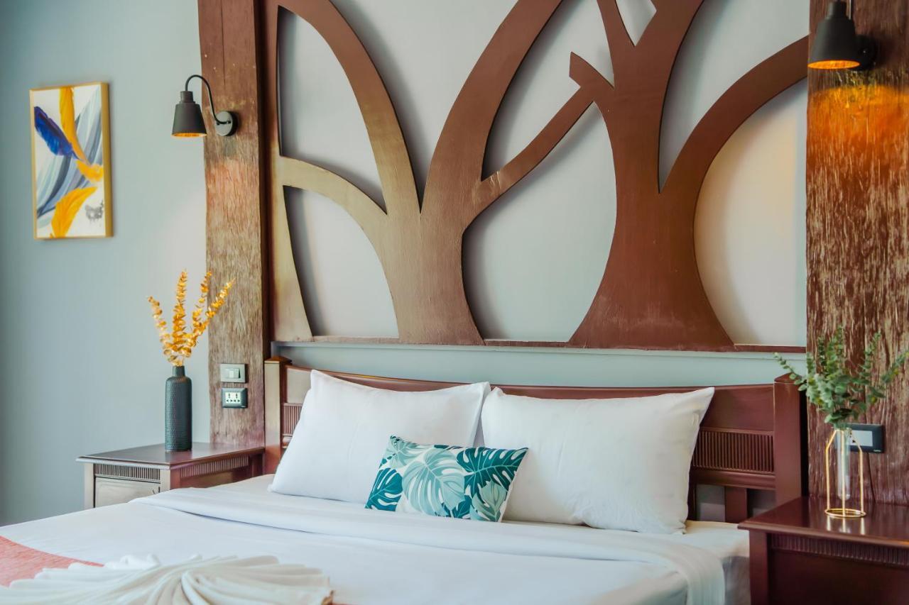 Time Out Hotel Patong 外观 照片