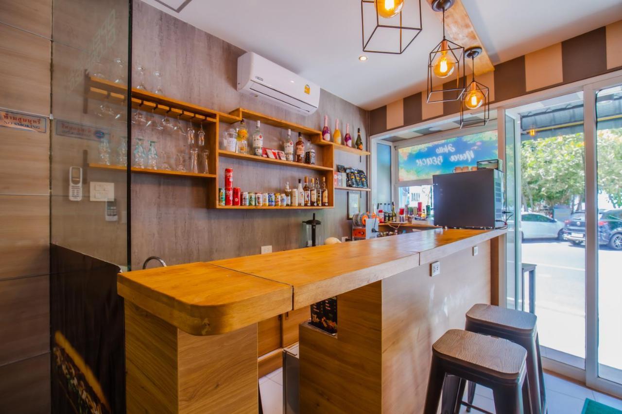 Time Out Hotel Patong 外观 照片