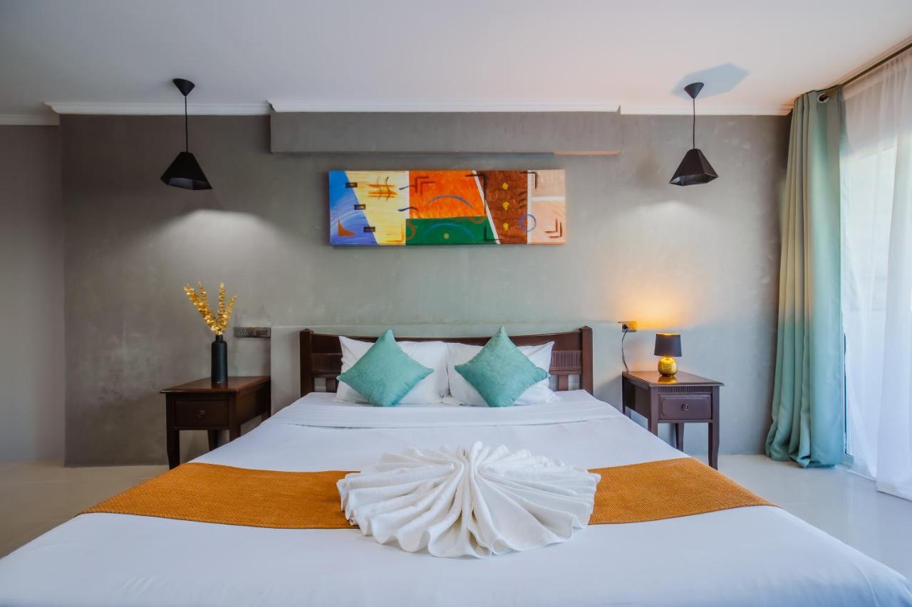 Time Out Hotel Patong 外观 照片