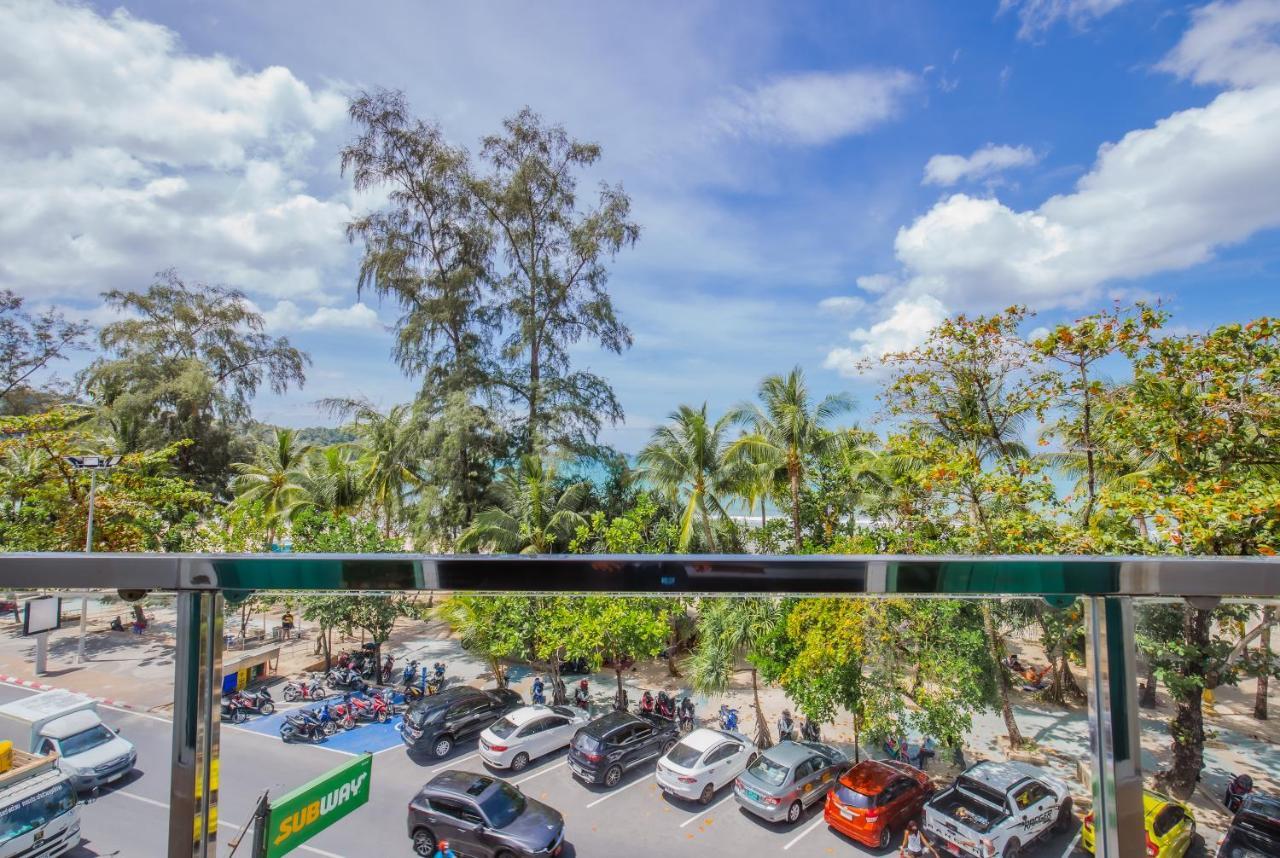 Time Out Hotel Patong 外观 照片