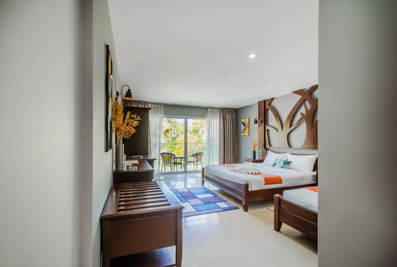 Time Out Hotel Patong 外观 照片