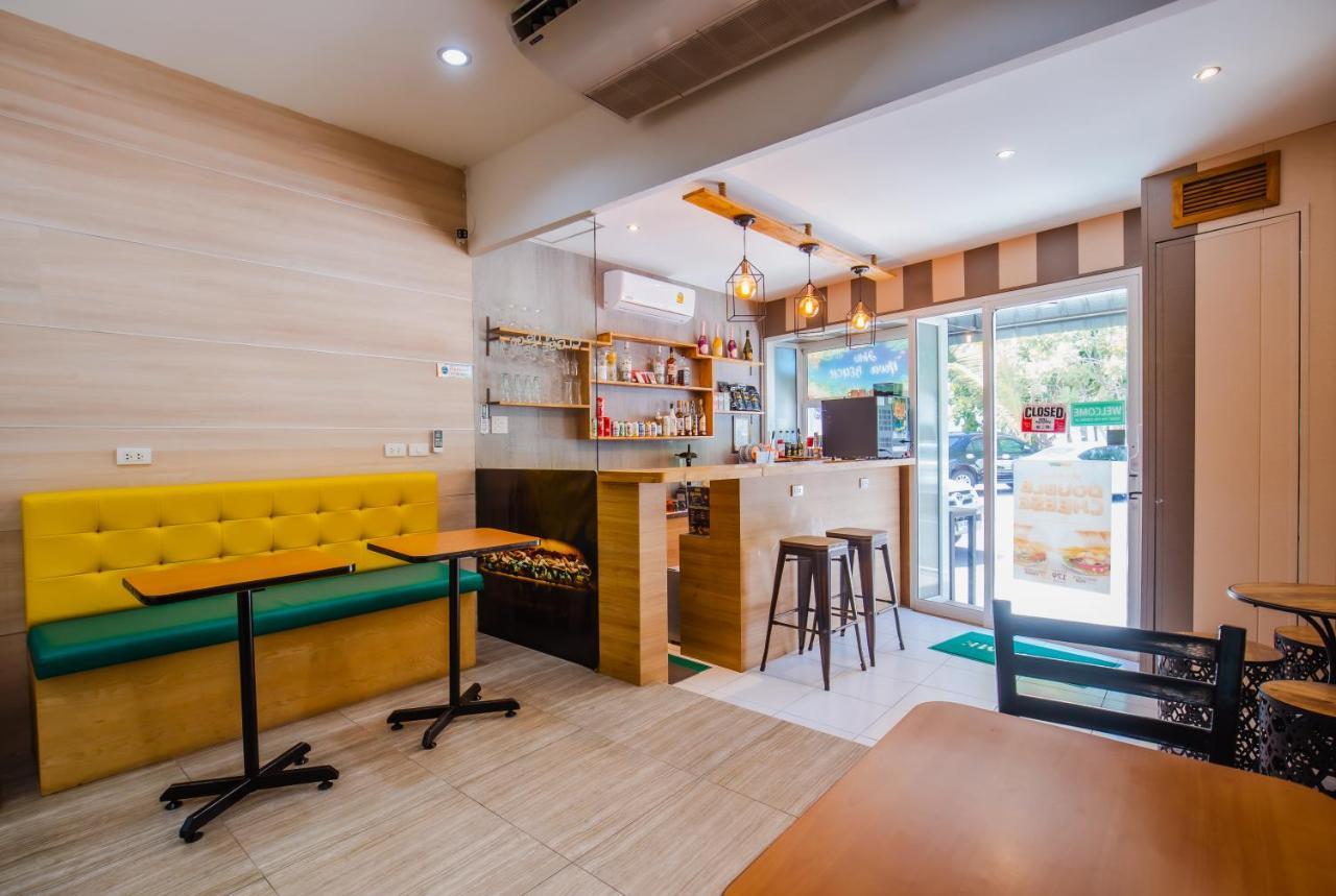 Time Out Hotel Patong 外观 照片