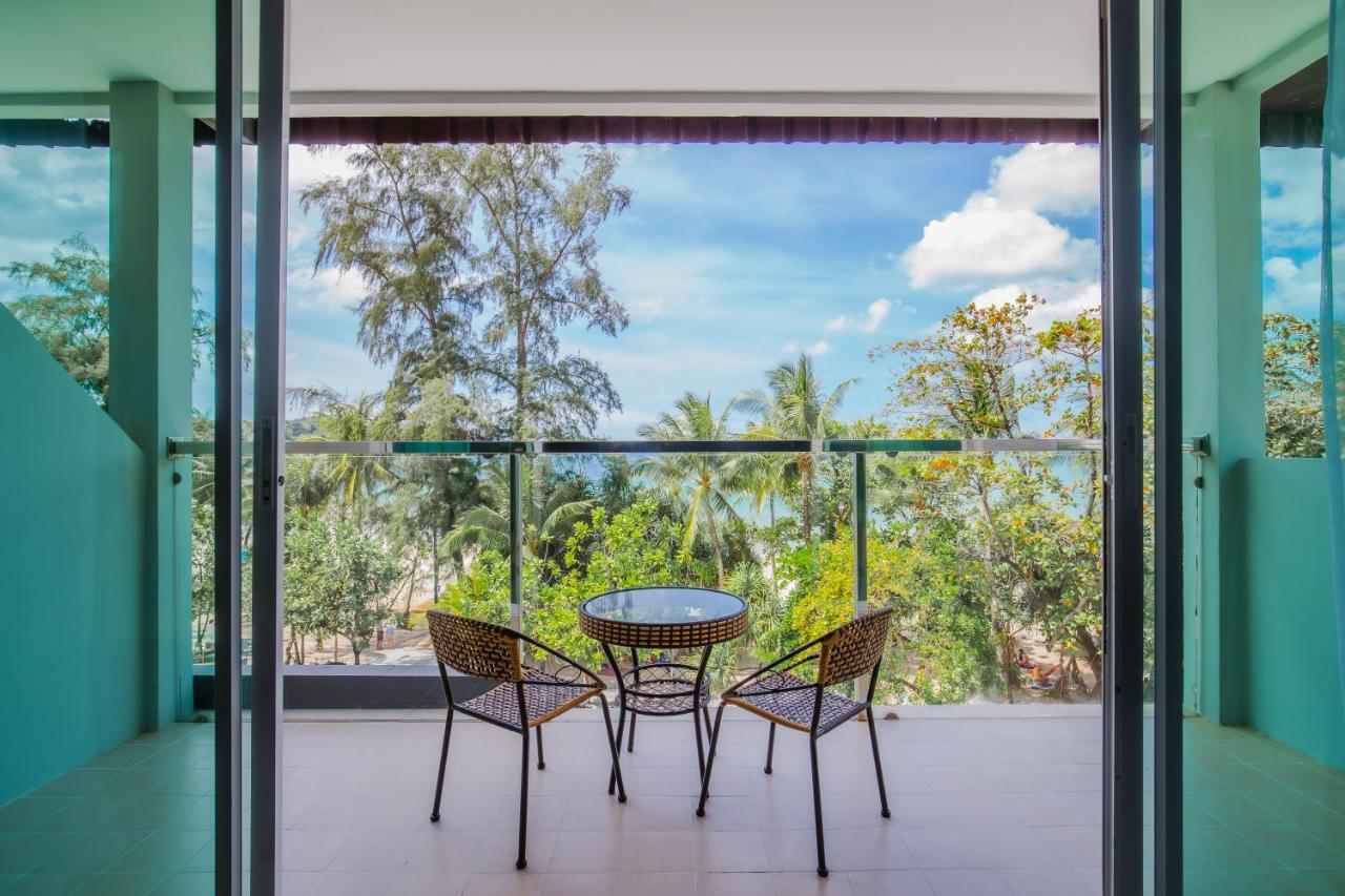 Time Out Hotel Patong 外观 照片