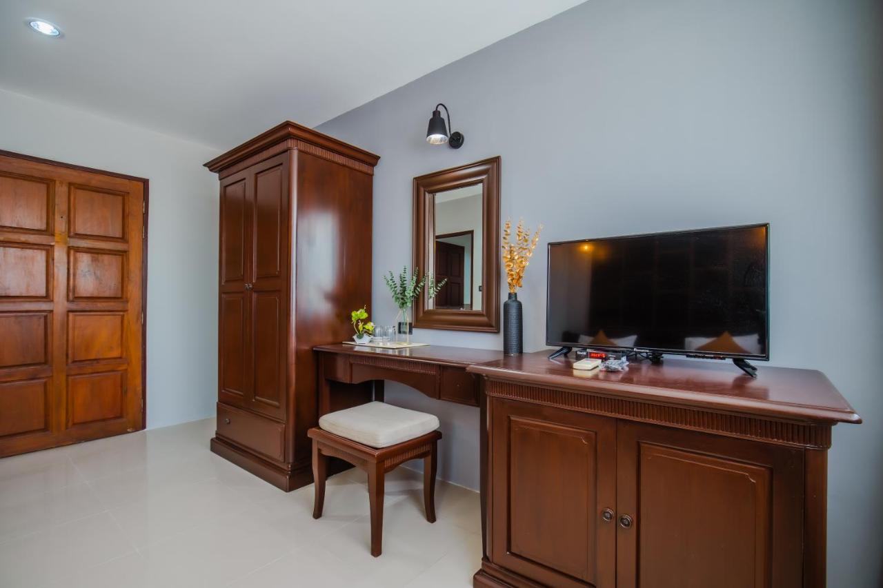Time Out Hotel Patong 外观 照片
