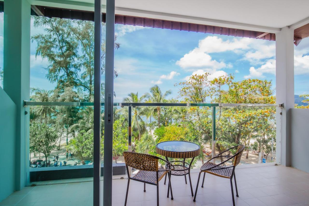 Time Out Hotel Patong 外观 照片